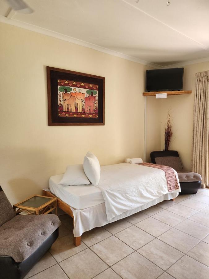 Profcon Resort Graaff-Reinet Exteriör bild
