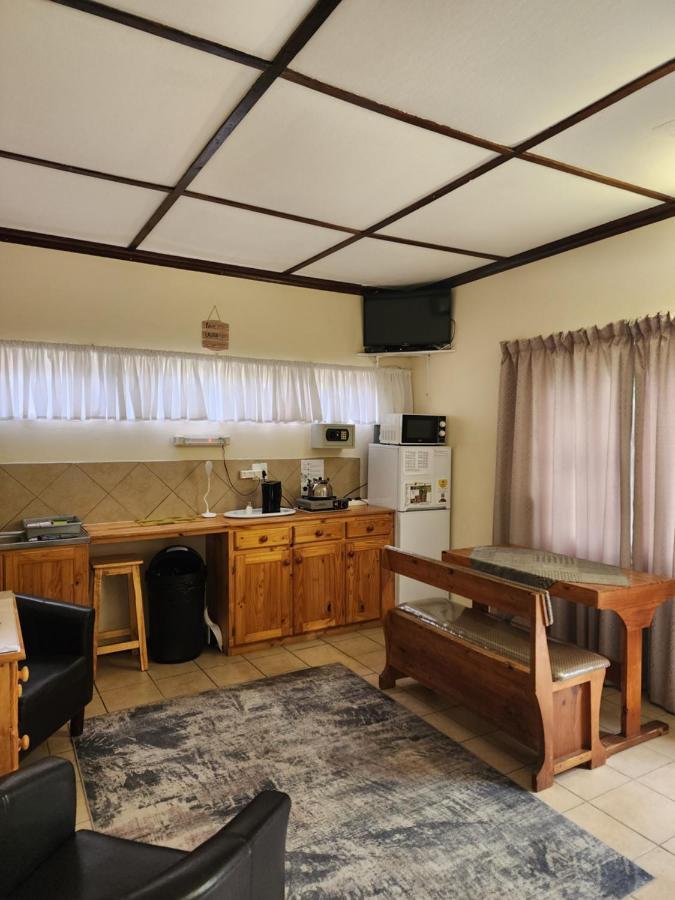 Profcon Resort Graaff-Reinet Exteriör bild